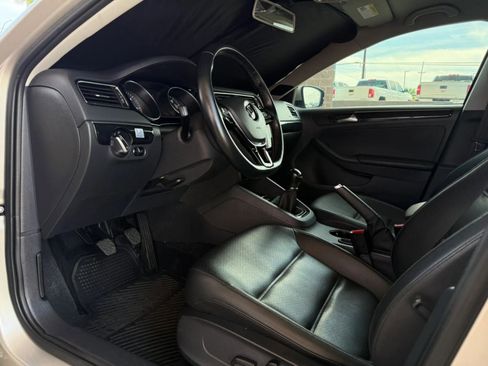 Used 2015 Volkswagen Jetta TDI SEL image 39