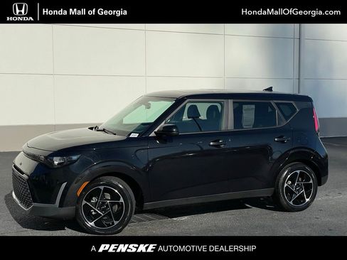 Used 2023 Kia Soul EX image 1