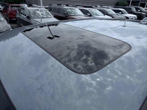 Used 2023 Honda Passport EX-L image 9