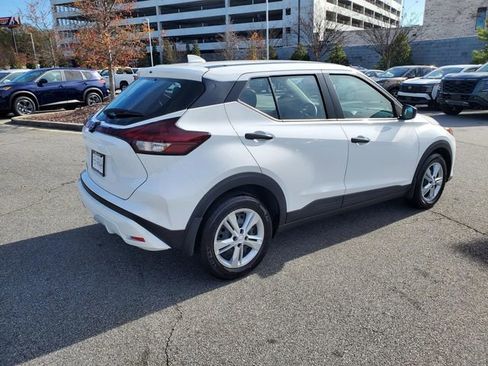 Certified 2025 Nissan Kicks Play S image 4