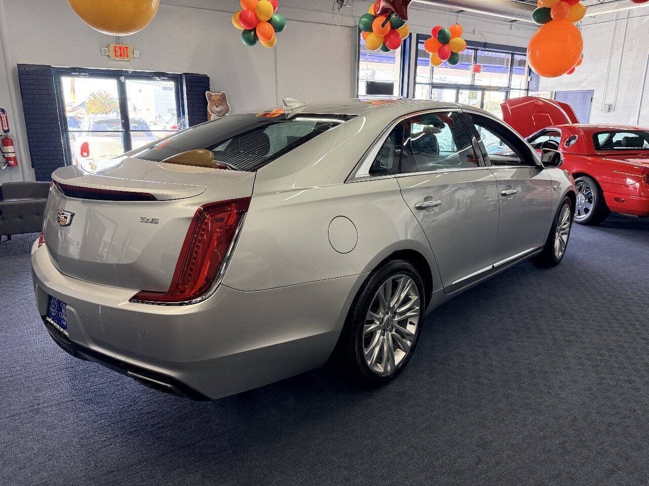 Used 2018 Cadillac XTS Luxury AWD/4WD image 5