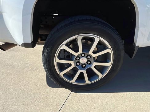 Used 2021 GMC Canyon Denali image 10