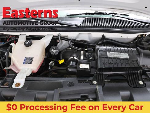 Used 2017 Chevrolet Express 3500 RWD image 7