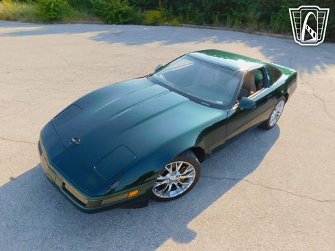 Used 1995 Chevrolet Corvette Coupe image 9
