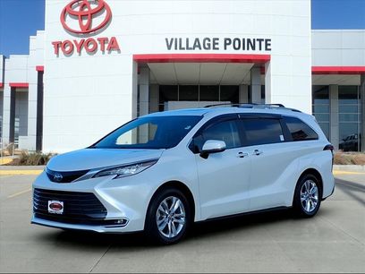 Certified 2024 Toyota Sienna Limited