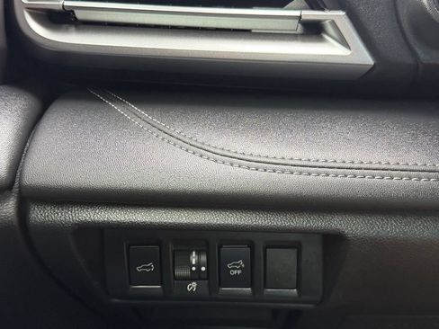 Certified 2025 Subaru Outback Limited AWD/4WD image 22