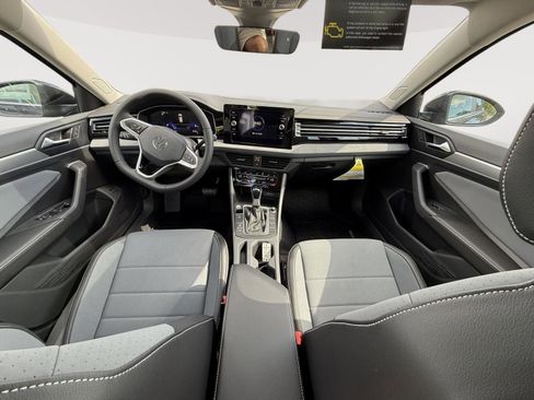 New 2025 Volkswagen Jetta SE image 11