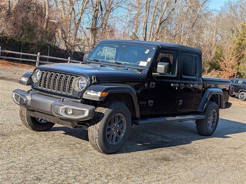 New 2026 Jeep Gladiator Sport image 6