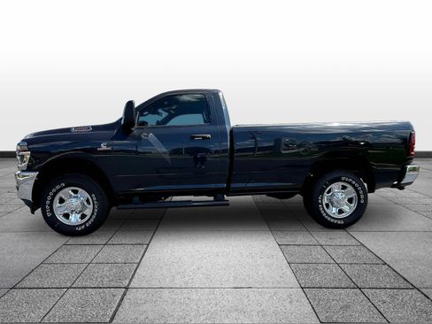 Used 2026 RAM 2500 Tradesman w/ Chrome Appearance Group AWD/4WD image 8