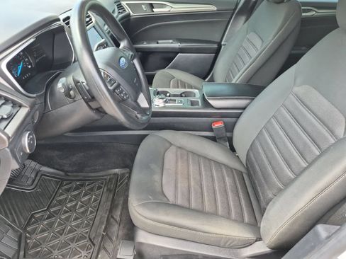 Used 2020 Ford Fusion SE AWD/4WD image 15