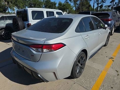 Used 2023 Toyota Corolla SE FWD image 3