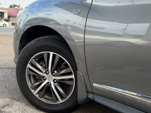 Used 2019 INFINITI QX60 Luxe w/ Essential Package FWD image 8