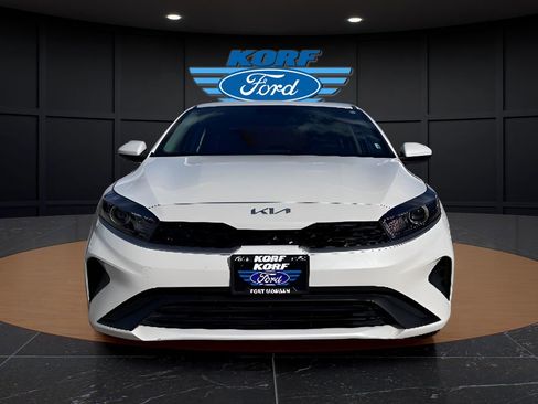 Used 2023 Kia Forte LXS image 8