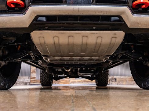 Used 2025 GMC Yukon XL AT4 w/ Premium Trailering Package AWD/4WD image 14