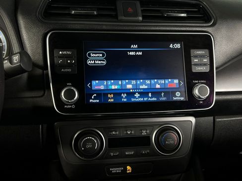 Used 2024 Nissan Leaf S image 16