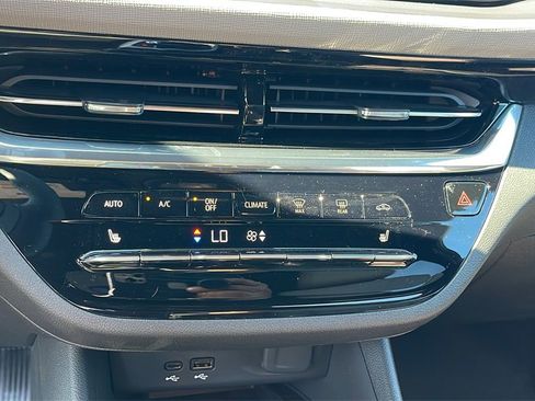 New 2025 Buick Envista Avenir image 20