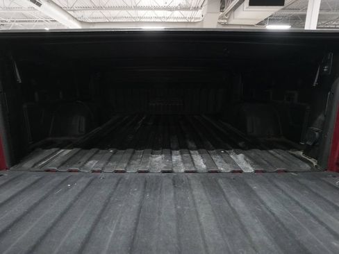 Used 2019 Chevrolet Silverado 1500 High Country w/ Technology Package AWD/4WD image 10