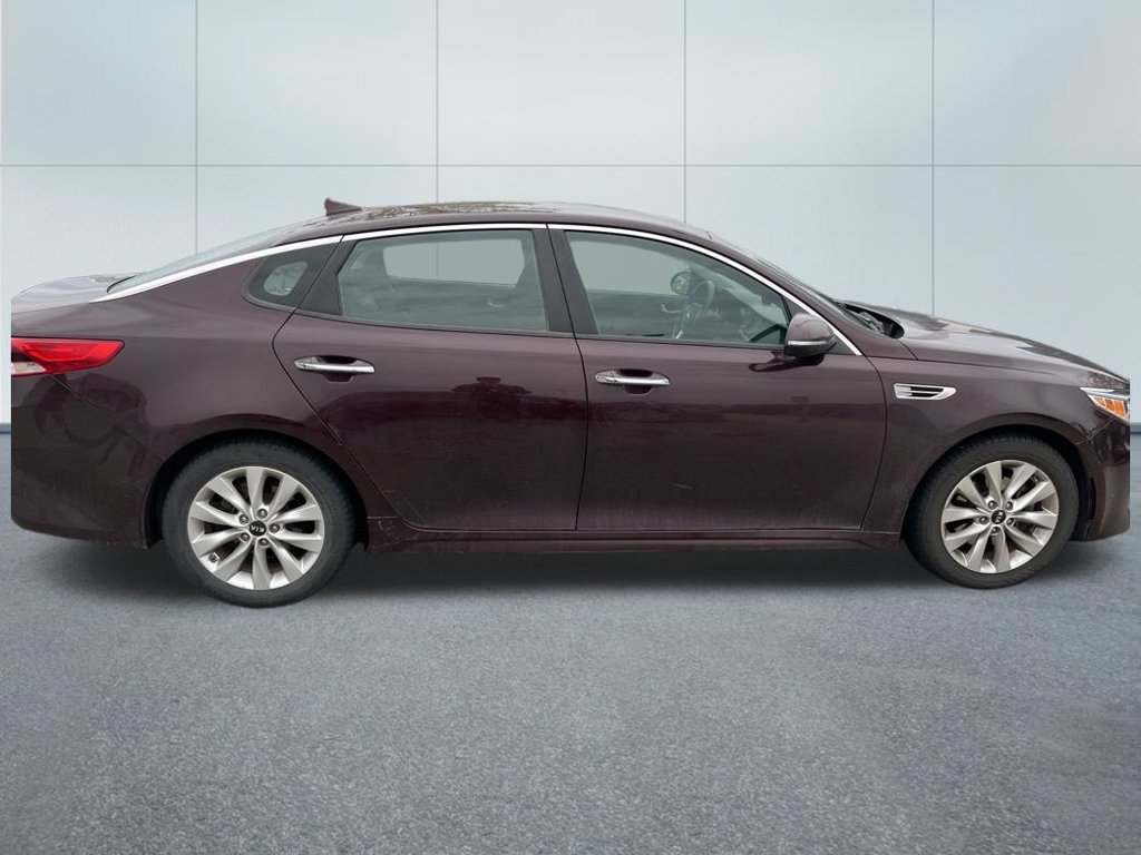 Used 2017 Kia Optima LX FWD image 12