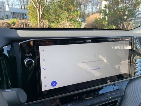 Used 2025 Toyota Camry SE image 21