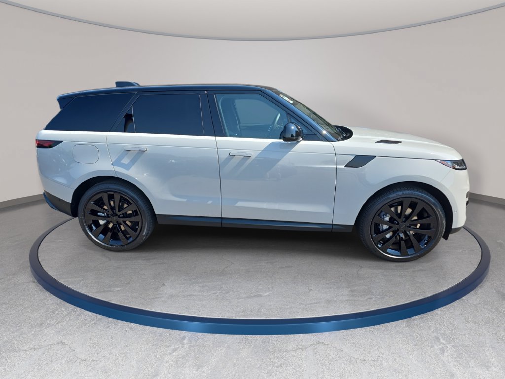 New 2026 Land Rover Range Rover Sport SE AWD/4WD image 4