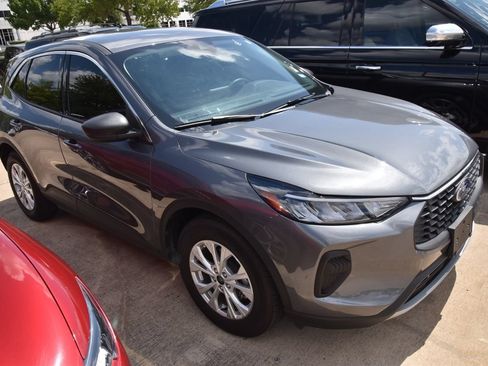 Certified 2023 Ford Escape Active FWD image 5
