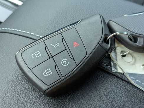 New 2026 Chevrolet Traverse LT w/ Midnight/Sport Edition image 31