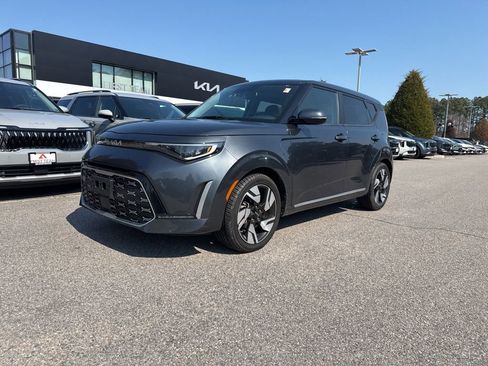 Used 2023 Kia Soul GT-Line w/ GT-Line Technology Package image 2