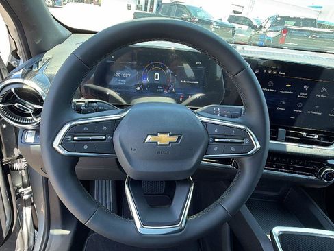 New 2026 Chevrolet Equinox LT FWD image 18
