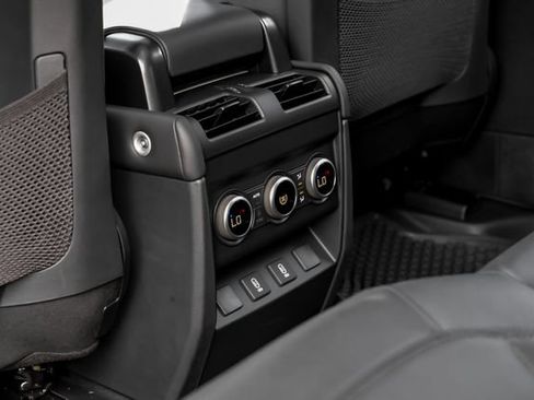 New 2026 Land Rover Defender 110 X-Dynamic SE AWD/4WD image 43