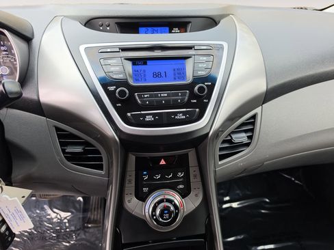 Used 2013 Hyundai Elantra GLS w/ Preferred Pkg image 11