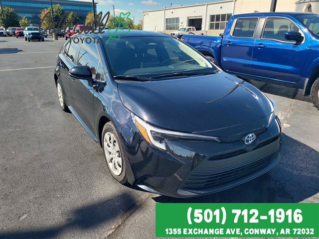 Used 2024 Toyota Corolla LE FWD image 3
