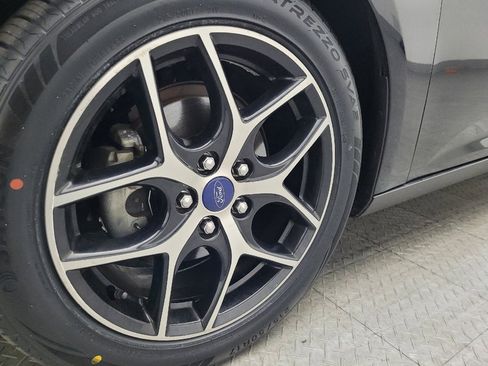 Used 2018 Ford Focus SEL image 31