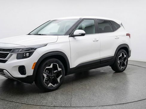 Used 2025 Kia Seltos S FWD image 3