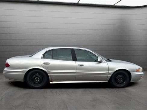 Used 2004 Buick Le Sabre Custom image 3