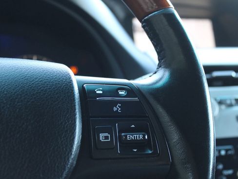 Used 2011 Lexus RX 450h AWD image 27