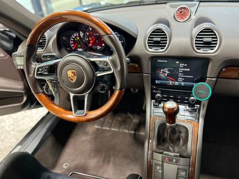 Used 2017 Porsche 718 Cayman S image 22