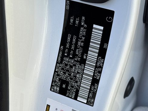 Used 2024 Lexus GX 550 image 27