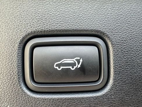 Certified 2023 Hyundai Tucson Limited AWD/4WD image 30