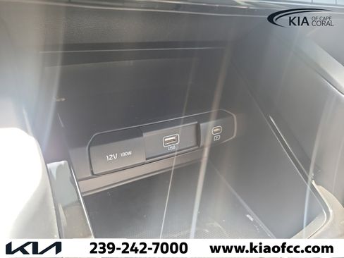 Used 2024 Kia Telluride LX FWD image 30
