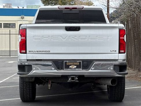 Used 2024 Chevrolet Silverado 2500 LTZ w/ LTZ Convenience Package image 5