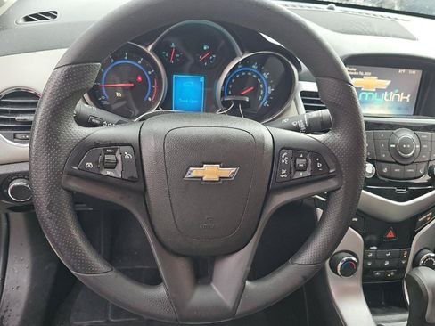 Used 2015 Chevrolet Cruze LT FWD image 9