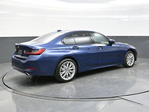 Used 2023 BMW 330i xDrive Sedan w/ Premium Package AWD/4WD image 7
