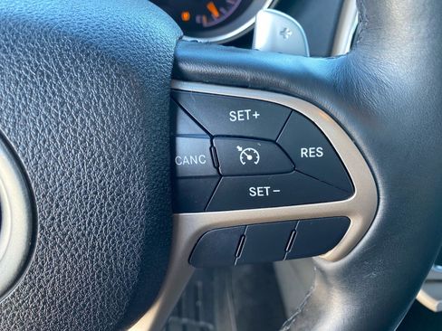 Used 2015 Jeep Grand Cherokee Limited image 17