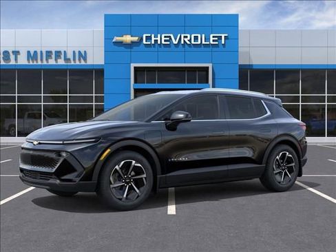 New 2026 Chevrolet Equinox EV LT AWD/4WD image 2