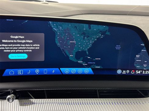 Certified 2025 Cadillac Optiq Luxury 2 image 11