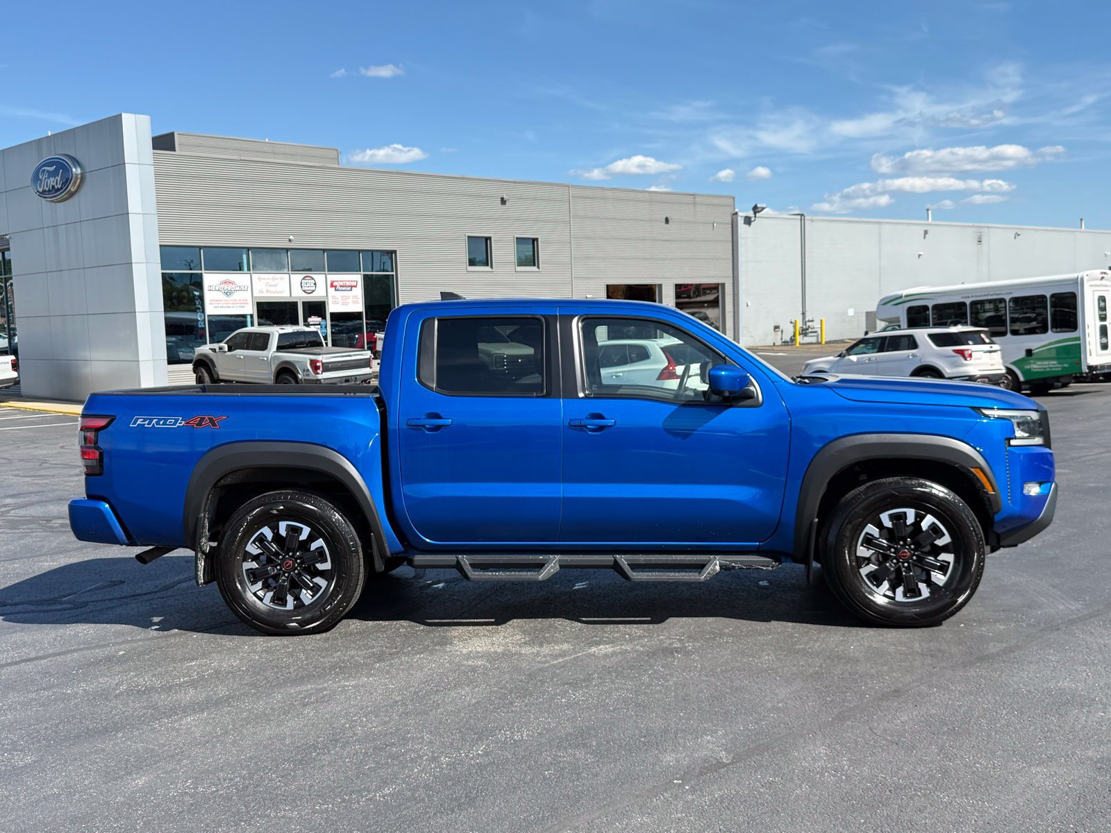 Used 2024 Nissan Frontier PRO-4X w/ Pro Convenience Package AWD/4WD image 4