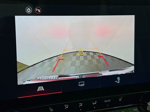 New 2026 GMC Canyon AT4 image 14