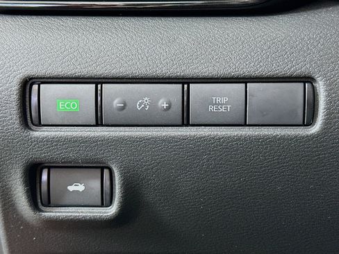 Used 2021 Nissan Sentra SR image 17