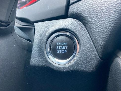 Used 2021 Toyota RAV4 XLE AWD/4WD image 15