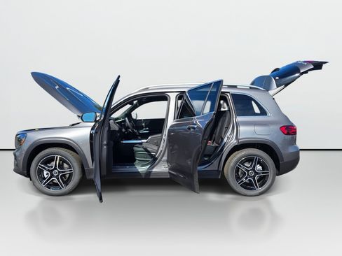 New 2026 Mercedes-Benz GLB 250 4MATIC image 9